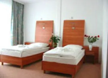 Kaiser 3*