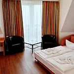 Kaiser 3*