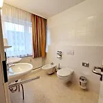 Kaiser 3*