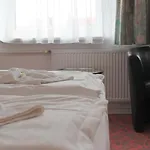 Kaiser Hotel 3*